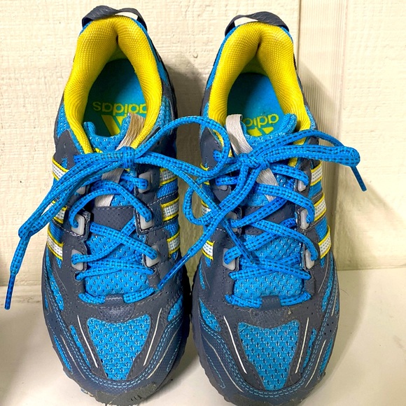 adidas Shoes - ADIDAS Running shoes. Size 5 women’s.